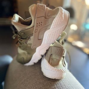 Huraches- olive green